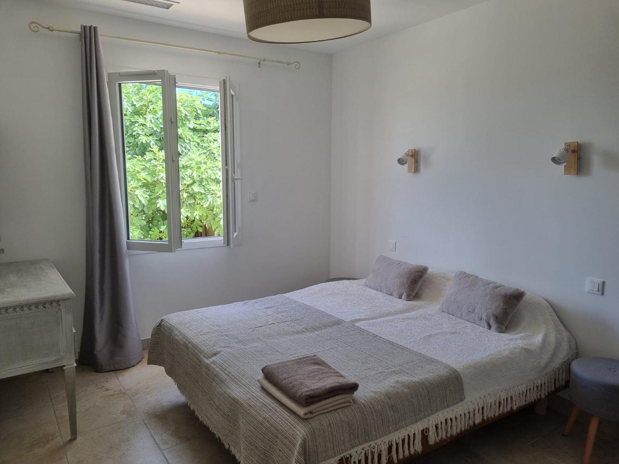 Au Fil De Soi Villa Saint-Julien-de-Peyrolas Værelse billede
